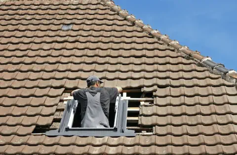 Pose de velux - Saint-Julien de Vouvantes